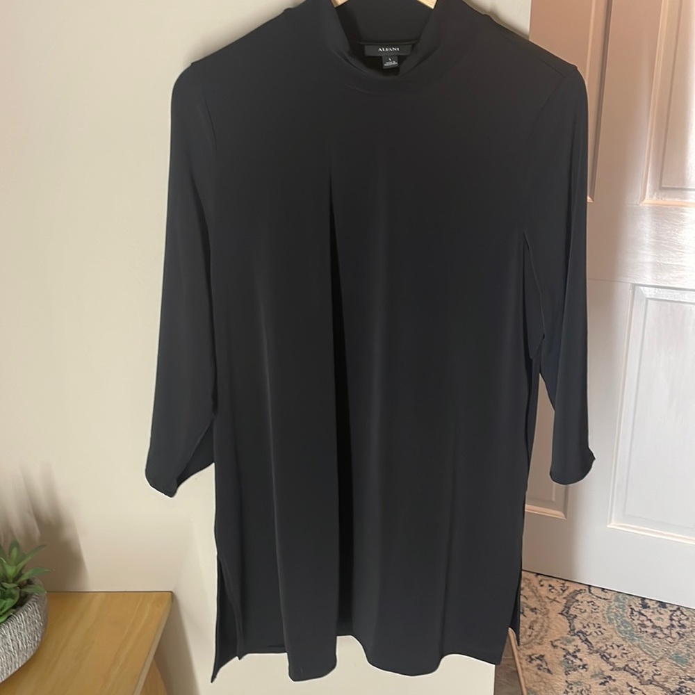 Alfani black 3/4 length sleeve top